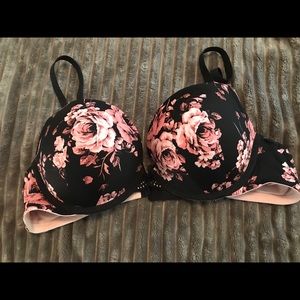 Torrid brand plunge curve bra